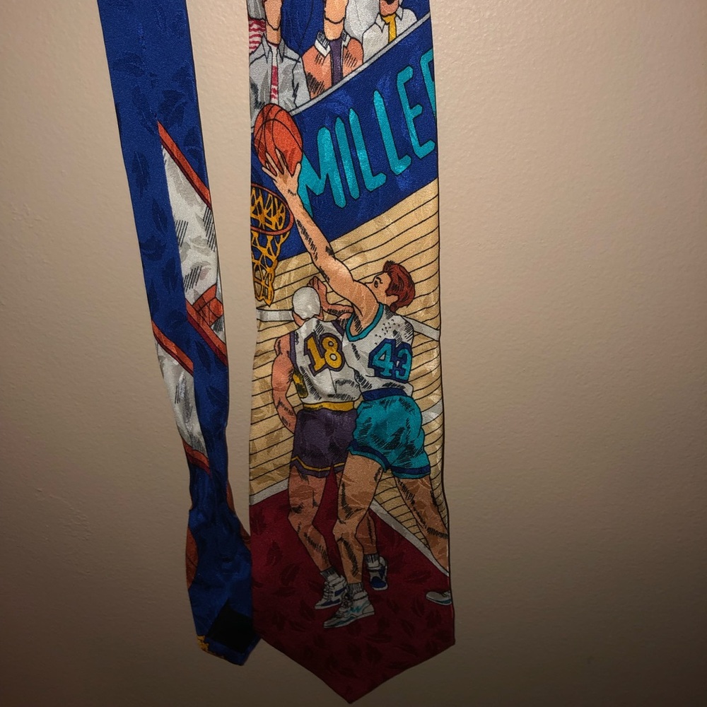Nicole Miller 1992 Vintage 100% silk neck tie